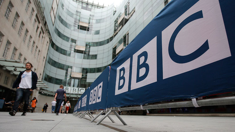 "Las ambiciones globales de la BBC prevalecen frente a las preferencias de la audiencia británica" 