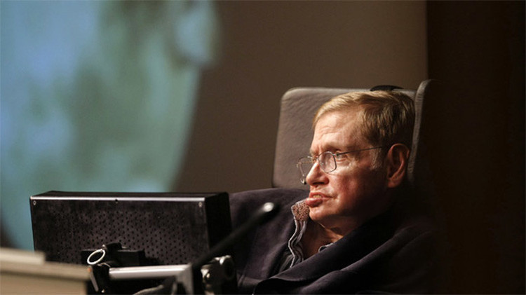 Hawking ve la visita de extraterrestes como el desembarco de Colón: "A los nativos no les fue bien"