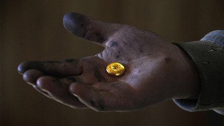 ¿A qué se debe la actual 'escasez' récord de oro?