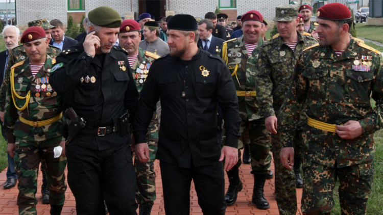 El líder de la República rusa de Chechenia pide a Putin permitir a su infantería combatir en Siria