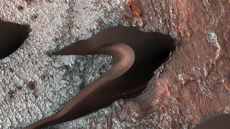La NASA descubre numerosas dunas en la superficie de Marte (Fotos)