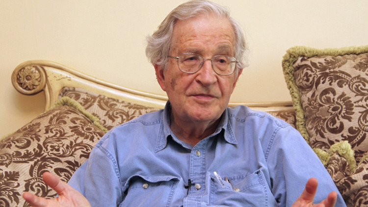 Chomsky: "La invasión de Irak ha sido el peor crimen de este siglo"
