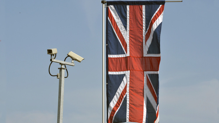 El director ejecutivo de Apple alerta sobre las amenazas del proyecto británico de vigilancia masiva