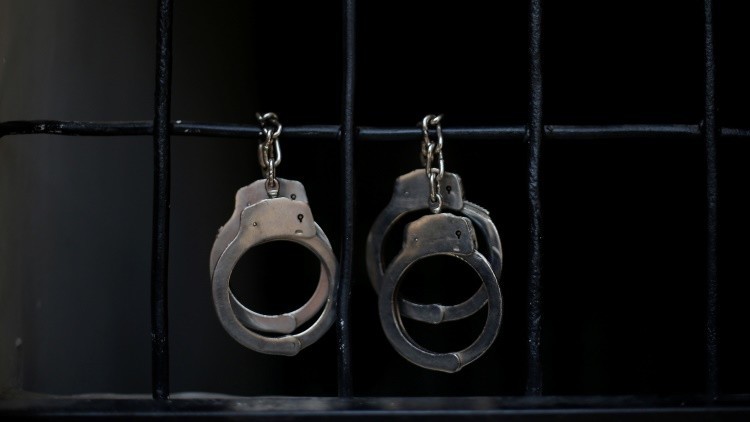 EE.UU.: un exdelincuente debe 21.000 dólares al Estado por las noches que pasó en la cárcel 