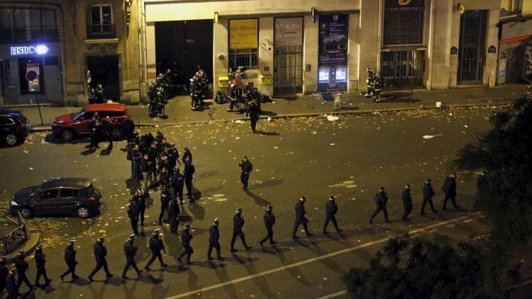 Revelan los nombres de tres de los siete atacantes de París