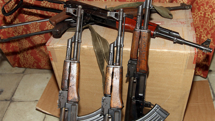 Los tres supuestos autores del tiroteo en California podrían llevar AK 47