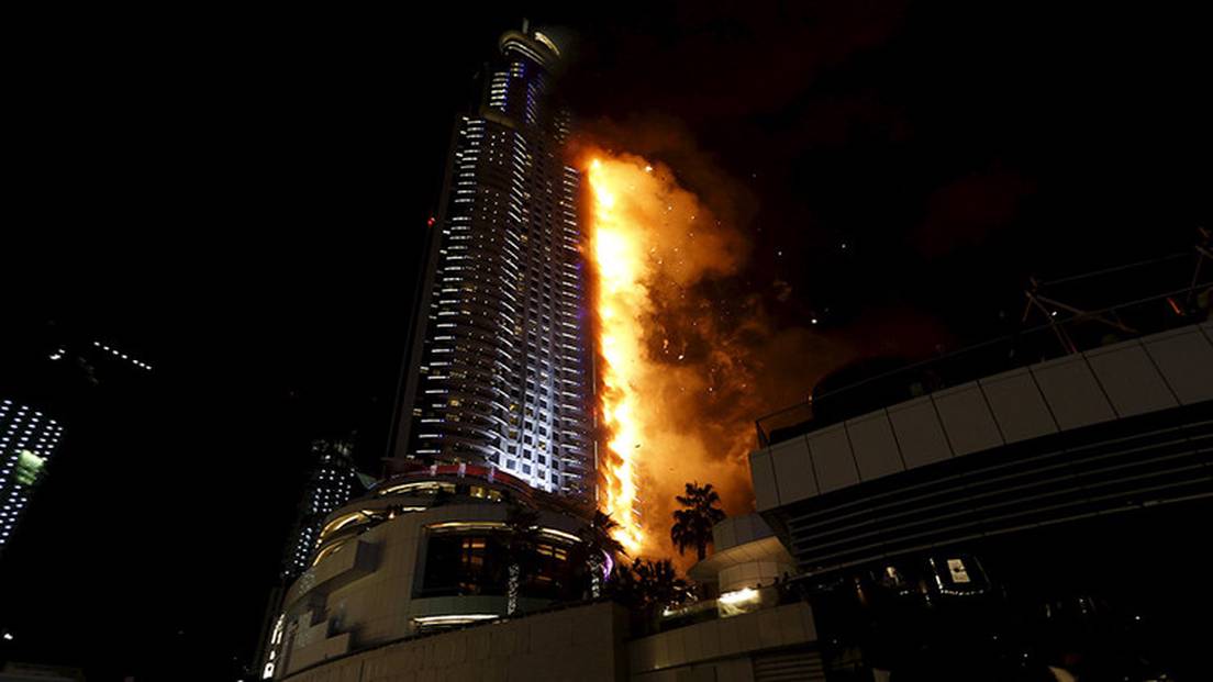 Videos: Arde un hotel de lujo cerca del rascacielos más alto del mundo en  Dubái - RT