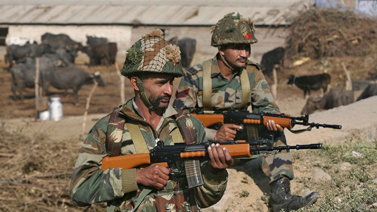 La India: Ataque terrorista en la base aérea de Pathankot deja varios muertos