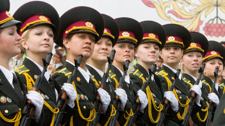 Las mujeres, joya del Ejército ruso