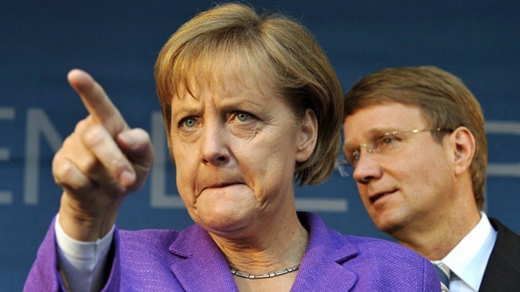 Merkel prepara una deportación masiva de refugiados tras los asaltos sexuales en Colonia
