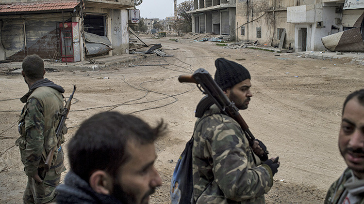 El Ejército sirio prosigue su avance y recupera varias ciudades en las provincias de Homs y Daraa