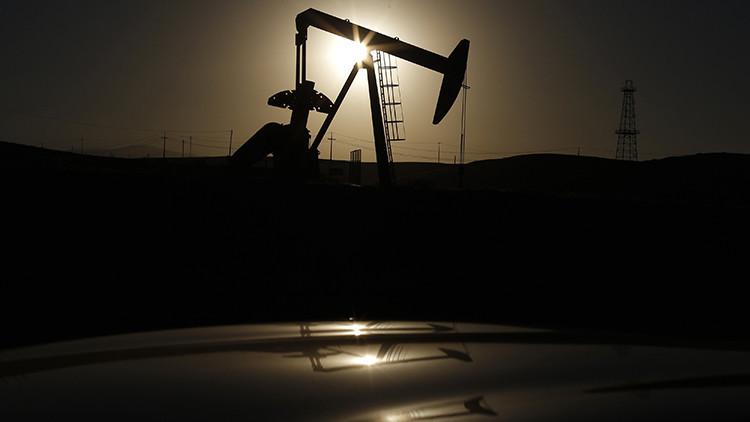 El precio del petróleo Brent cae por debajo de los 31 dólares por barril por primera vez desde 2004
