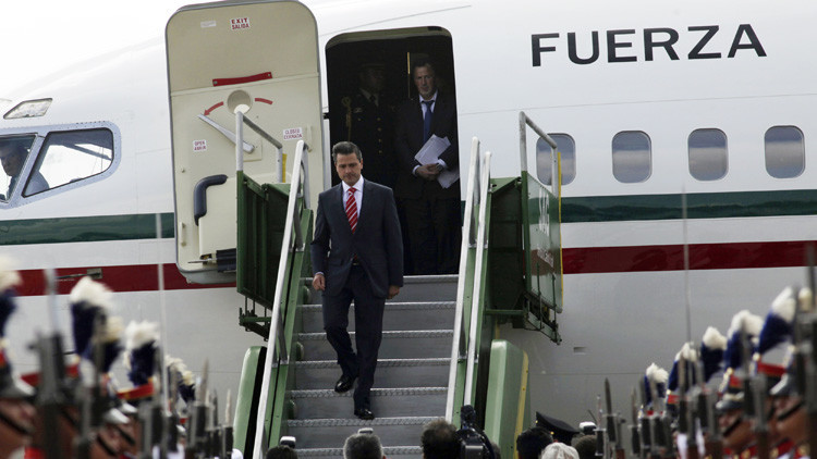 Peña Nieto se quedará con el nuevo avión presidencial "para evitar pérdidas"
