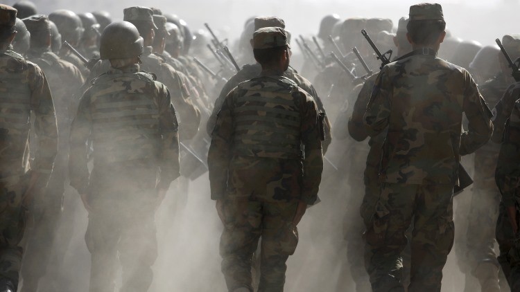 Obama autoriza al Pentágono a bombardear posiciones del Estado Islámico en Afganistán