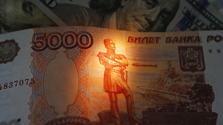 Rusia abandona el dólar en los préstamos nacionales