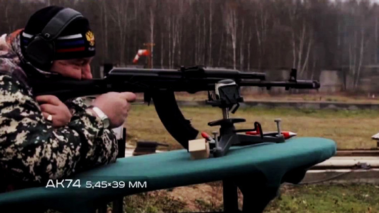 Video: El equipamiento del 'soldado del  futuro' vs las balas perforantes del potente fusil SVD