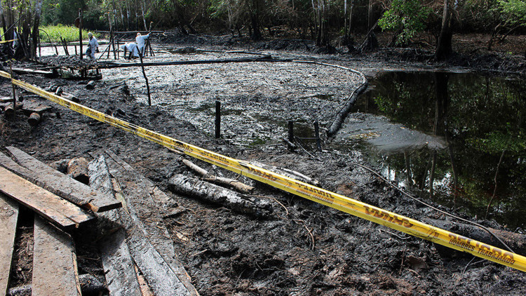 Desastroso derrame de petróleo deja sin agua a comunidades enteras en el Amazonas