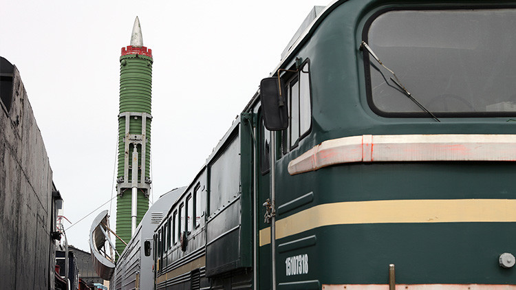 Rusia preparará los equipos militares de sus nuevos trenes con misiles balísticos