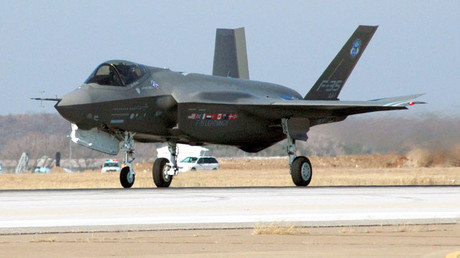 El caza ruso T-50 deja atrás al F-35 de EE.UU. y se convierte en el más avanzado del mundo