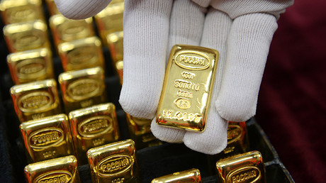 "Ataque a la supremacía del dólar": ¿Por qué Rusia aumenta sus reservas de oro?