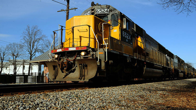 Se produce una fuga de etanol tras el descarrilamiento de un tren en el estado de Nueva York (Video)
