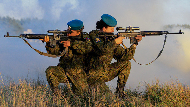 Bellezas uniformadas: Mujeres soldado en las tropas aerotransportadas rusas