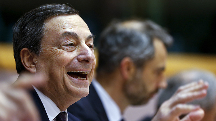 El Banco Central Europeo recurre a toda su 'artilleria' para alejarse del riesgo de deflación