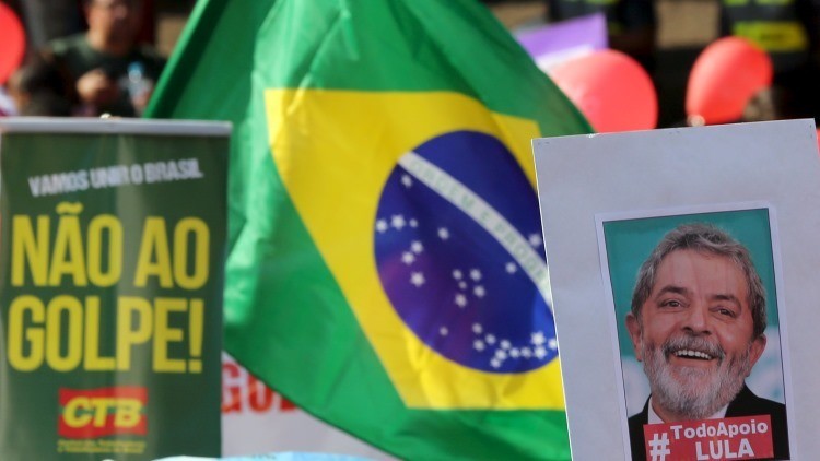 Marcha en apoyo a Rousseff y Lula: "Oposición está incitando a una guerra civil en Brasil"