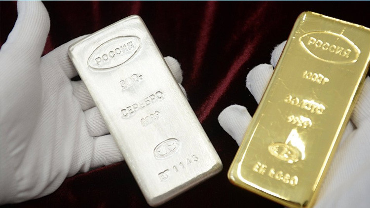 ¿Por qué algunos especialistas sugieren que es mejor invertir en plata que en oro?