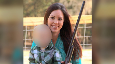 No era un juguete: Un niño dispara a su madre con el arma que esta compró para protegerle