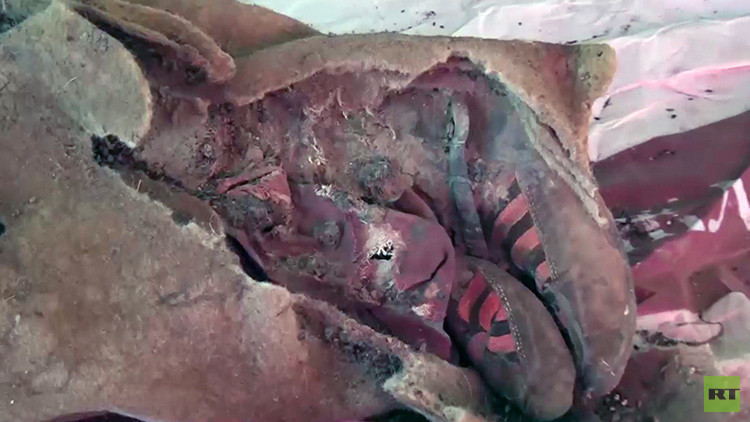 ¿La prueba de los viajes en el tiempo? Una momia de 1.500 años lleva unas Adidas (VIDEO)