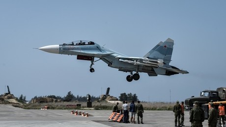 Surcando los cielos: La Fuerza Aérea rusa recibirá más de 30 cazas polivalentes Su-30SM