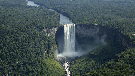 Un pueblo indígena de Guyana construye un dron para combatir la tala furtiva de bosques