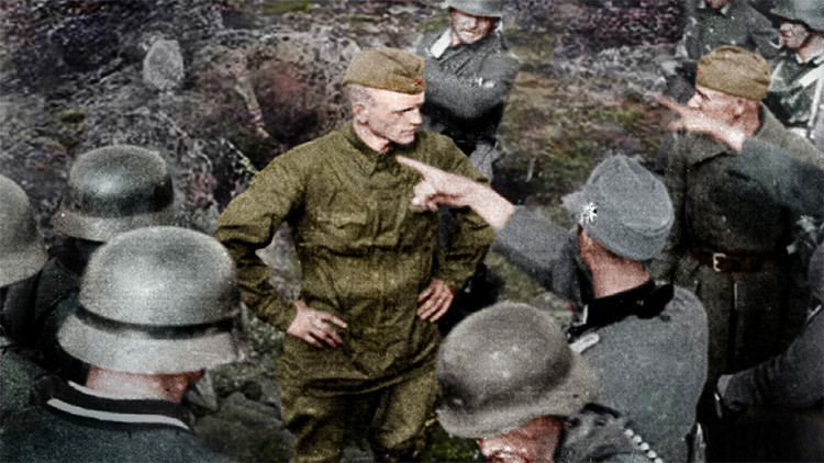 Conmovedora historia tras una foto: Un soldado ruso desafía sin temor a los nazis antes de su muerte
