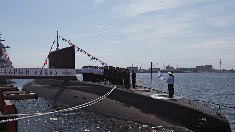 Moscú, perplejo por el alboroto creado por la OTAN en torno a un submarino ruso en el mar del Norte