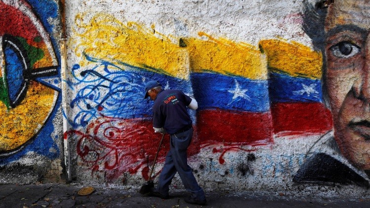 ¿Es cierto que la economía venezolana está bajo un bloqueo financiero?