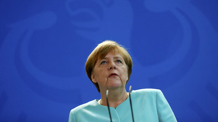 Merkel: "Debemos actuar para impedir que más países salgan de la Unión Europea"