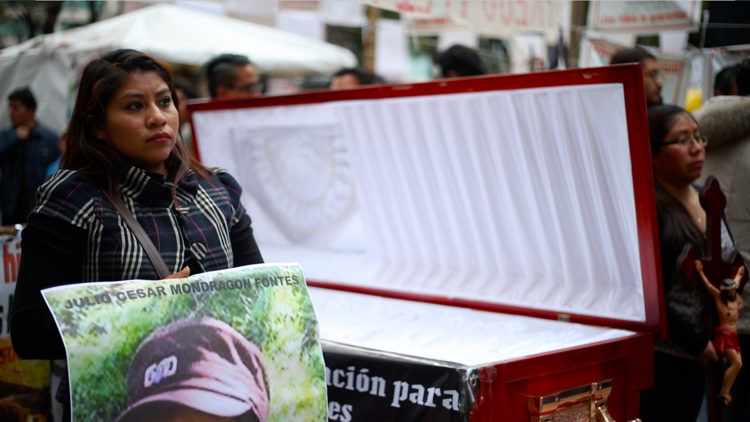 Viuda de un normalista de Ayotzinapa a RT: "Me decían que tenía que ver el lado bueno" 