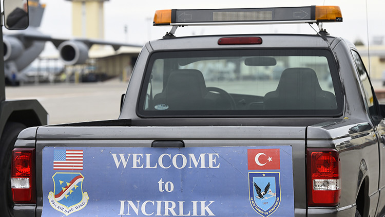 Detienen al comandante de la base turca de Incirlik tras el fallido golpe de Estado