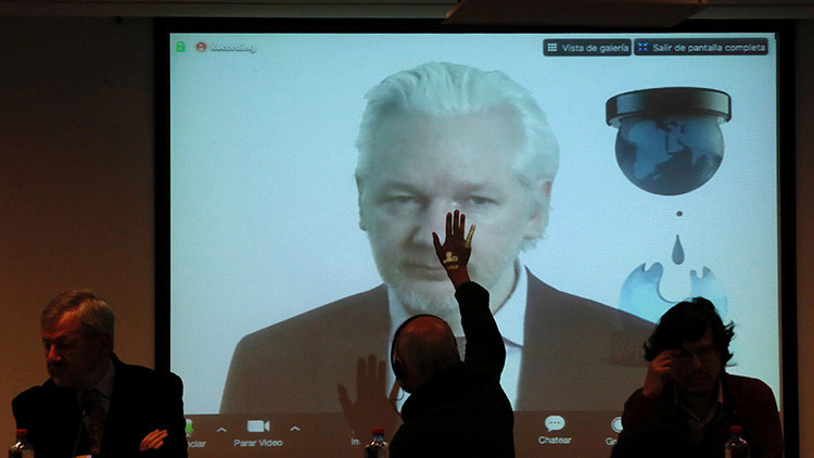 Assange niega la participación de Rusia en el 'hackeo' de los servidores del Partido Demócrata