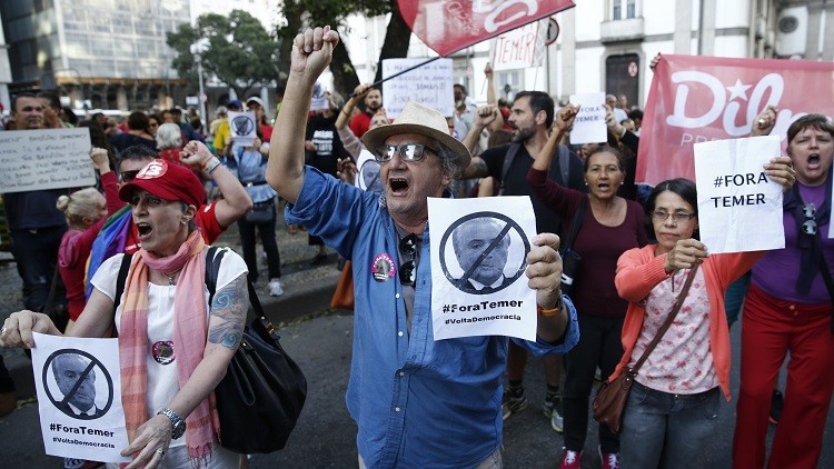 Brasil: Nueva ola de protesta contra Temer a la espera de conocer el futuro político de Rousseff