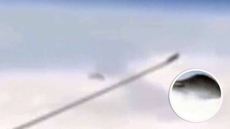 La NASA capta imágenes de un extraño objeto volador cerca de la Tierra (VIDEO)