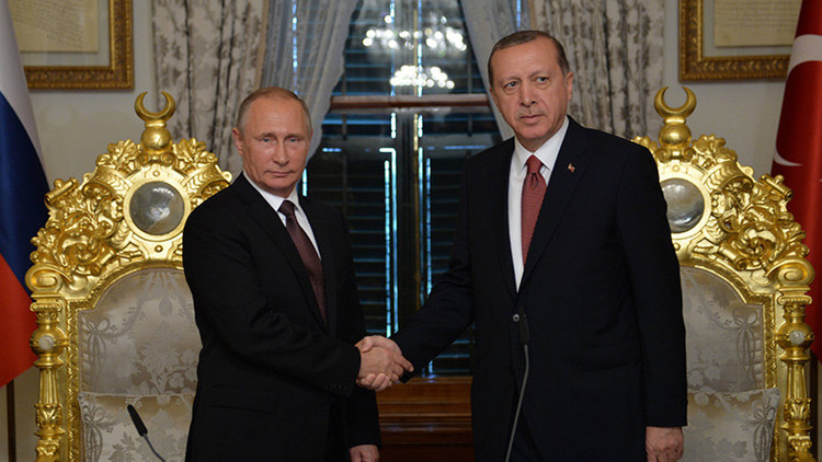 Putin: Rusia y Turquía están de acuerdo en que hay que poner fin al derramamiento de sangre en Siria