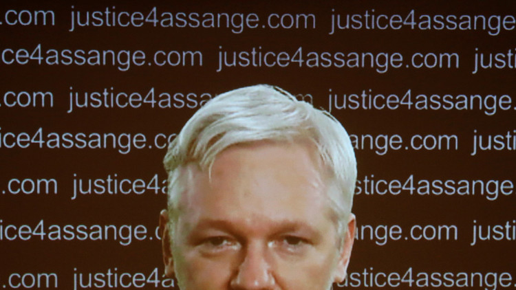 Las revelaciones de WikiLeaks que más comprometen a Hillary Clinton