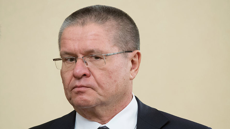 Detienen al ministro de Economía de Rusia acusado de recibir un soborno por dos millones de dólares