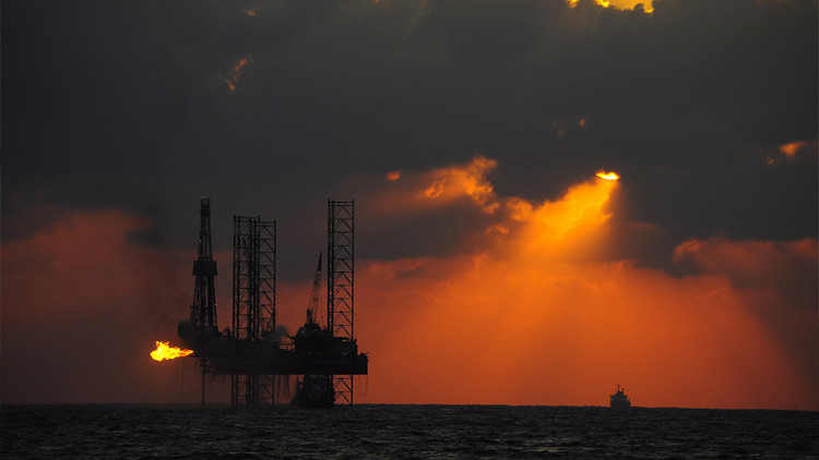 El precio de petróleo aumenta un 9 % tras el acuerdo de la OPEP