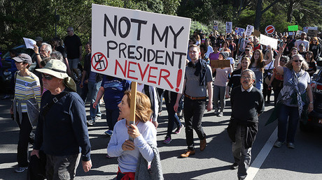 1.500 dólares a la semana por protestar contra Trump: ¿Son manifestantes realmente profesionales?