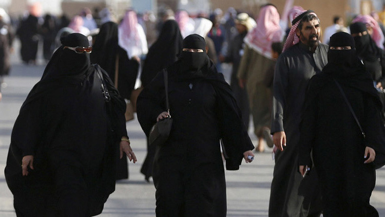 Arabia Saudita encarcela a un hombre que aboga por acabar con el control sobre las mujeres