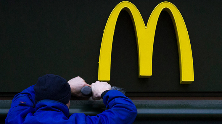 "Es una desgracia": Abre un McDonald's en un local del Vaticano, a pesar del enfado del clero