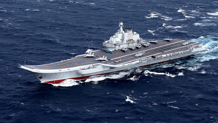 ¿Por qué el portaaviones chino lleva a cabo maniobras en el mar de la China Meridional?